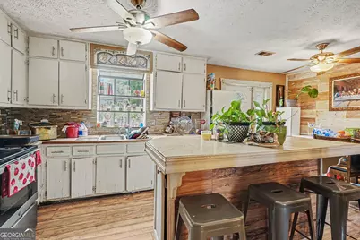 5228 Tina Court, Stone Mountain, GA 30083 - Photo 5