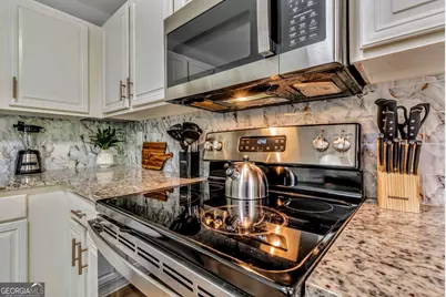 2192 Chartwell Drive, Marietta, GA 30066 - Photo 9