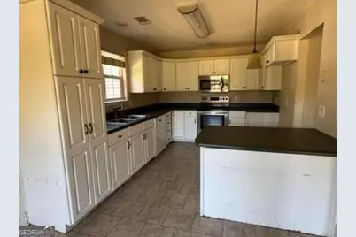 517 Tharpe Road, Warner Robins, GA 31088 - Photo 3