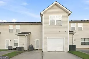 8648 Thomas Ln, Riverdale, GA 30274 - Photo 15
