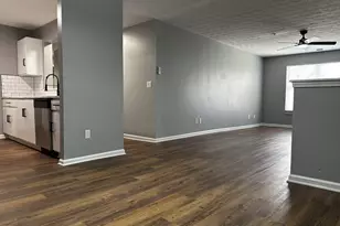 9302 Fairington Ridge Cir, Lithonia, GA 30038 - Photo 5