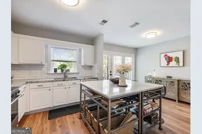 81 Mount Vernon Circle, Sandy Springs, GA 30338 - Photo 11