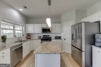 519 Glen Creek Way, Sugar Hill, GA 30518 - Photo 19