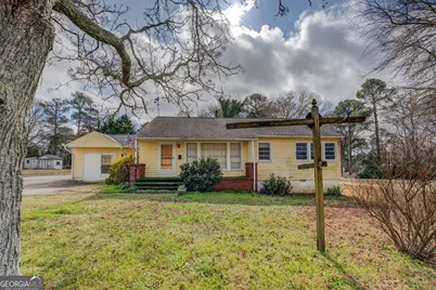 908 Nelson Street, Jackson, GA 30233 - Photo 1