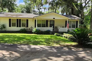 941 Lake Dr, Midway, GA 31320 - Photo 1
