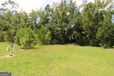 202 Drayton Circle, Brunswick, GA 31525 - Photo 3