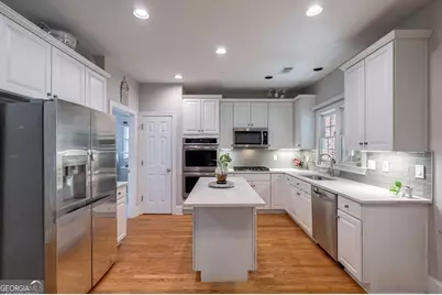 1778 Emory Ridge Drive, Atlanta, GA 30329 - Photo 9