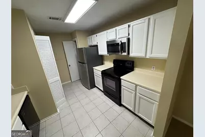 5528 Mountain Springs Circle #5528, Stone Mountain, GA 30088 - Photo 3