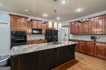303 Vantage Drive, Jefferson, GA 30549 - Photo 11
