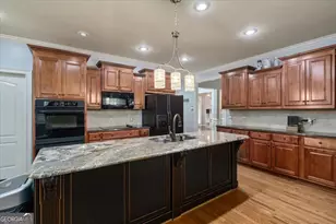 303 Vantage Dr, Jefferson, GA 30549 - Photo 11