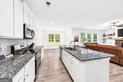 261 Breckens Way, Statham, GA 30666 - Photo 15