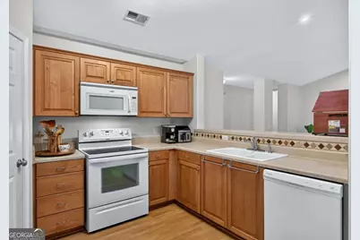 137 Spring Lakes Drive, Savannah, GA 31407 - Photo 7