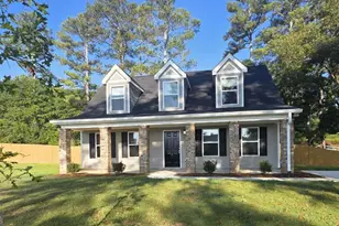 111 Charlotte Cir, Statham, GA 30666 - Photo 1