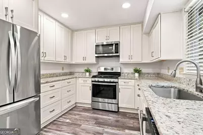 414 Roswell Green Lane, Roswell, GA 30075 - Photo 11