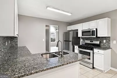6258 Lakeview Court, Rex, GA 30273 - Photo 5