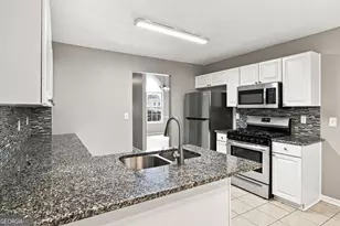 6258 Lakeview Ct, Rex, GA 30273 - Photo 5