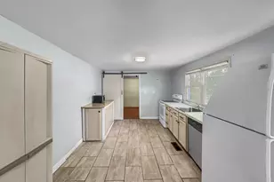 1748 E Broad St, Athens, GA 30601 - Photo 9