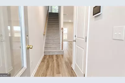 5455 Biltmore Drive, Atlanta, GA 30349 - Photo 3