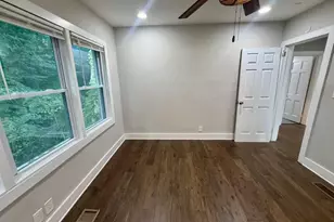 2025 Venetian Dr SW, Atlanta, GA 30311 - Photo 17