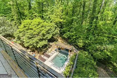 643 Larchmont Circle NW, Atlanta, GA 30318 - Photo 7