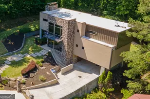 643 Larchmont Cir NW, Atlanta, GA 30318 - Photo 1