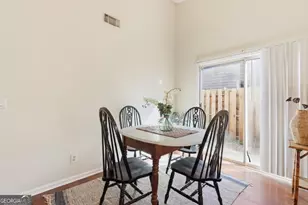 2 E White Hawthorne Dr, Savannah, GA 31419 - Photo 7