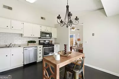 2 E White Hawthorne Drive, Savannah, GA 31419 - Photo 13