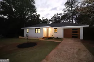 404 College Ave, Lagrange, GA 30240 - Photo 1