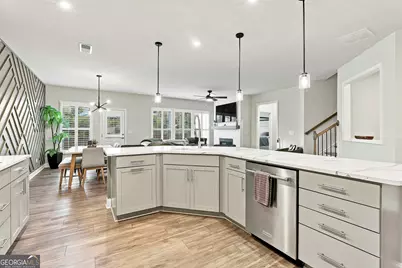 302 Cain Avenue, Peachtree City, GA 30269 - Photo 13