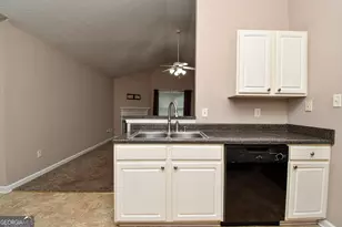 4747 Bob White Run, Lithonia, GA 30038 - Photo 9