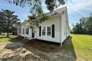 411 W Pine St, Swainsboro, GA 30401 - Photo 21
