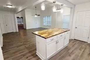 411 W Pine St, Swainsboro, GA 30401 - Photo 11