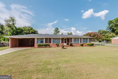 200 Heather Street, Warner Robins, GA 31093 - Photo 1