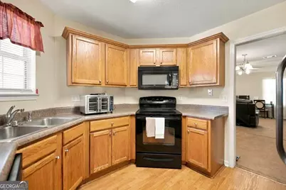 108 Sunnymeade Drive, Warner Robins, GA 31093 - Photo 13