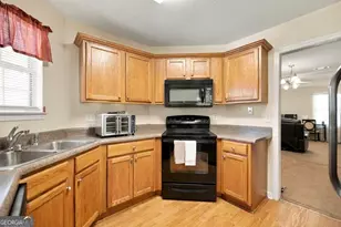 108 Sunnymeade Dr, Warner Robins, GA 31093 - Photo 13