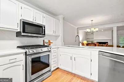 1340 N Crossing Drive NE, Atlanta, GA 30329 - Photo 7