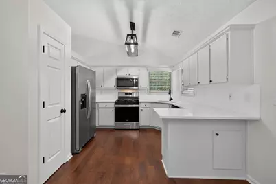 5450 Bushnell Court, Flowery Branch, GA 30542 - Photo 9