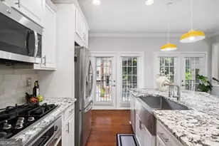 2872 Overlook Way, Atlanta, GA 30324 - Photo 9