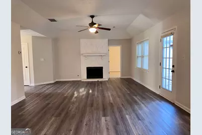 1052 Terance Avenue, Jonesboro, GA 30238 - Photo 3