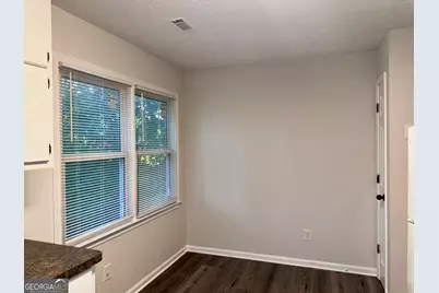 1052 Terance Avenue, Jonesboro, GA 30238 - Photo 7