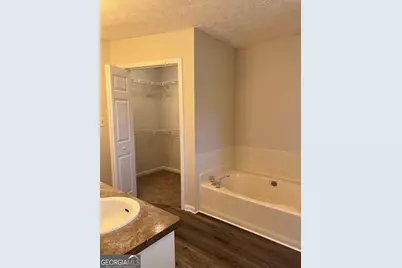1052 Terance Avenue, Jonesboro, GA 30238 - Photo 9