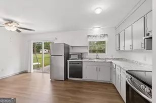 200 Becky St, Hinesville, GA 31313 - Photo 13