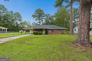 200 Becky St, Hinesville, GA 31313 - Photo 3