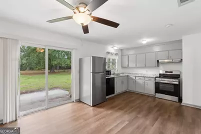 200 Becky Street, Hinesville, GA 31313 - Photo 9