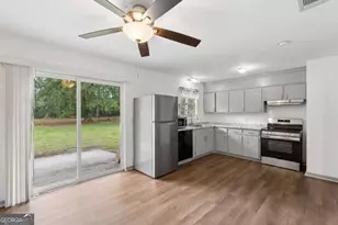 200 Becky St, Hinesville, GA 31313 - Photo 9
