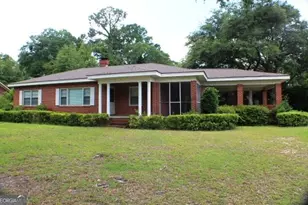 106 Oakhurst Dr, Dublin, GA 31021 - Photo 1