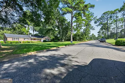 1629 Lowell Lane, Albany, GA 31707 - Photo 33