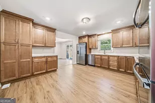 231 Suburban Dr, Kennesaw, GA 30144 - Photo 5
