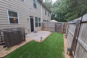 4402 Newfangle Rd, Stone Mountain, GA 30083 - Photo 13