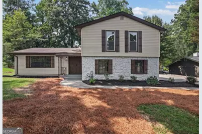 6883 Creekmoor Lane, Riverdale, GA 30296 - Photo 3